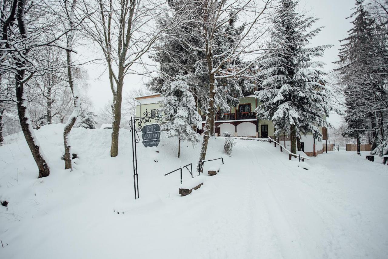 Penzion Topky Hotel Banská Štiavnica Exterior foto